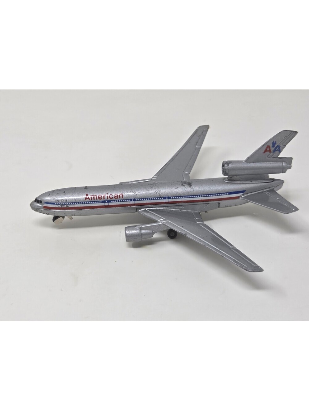 Ertl American Airlines Diecast Jet Airplane Toy Tri Jet Metal Model